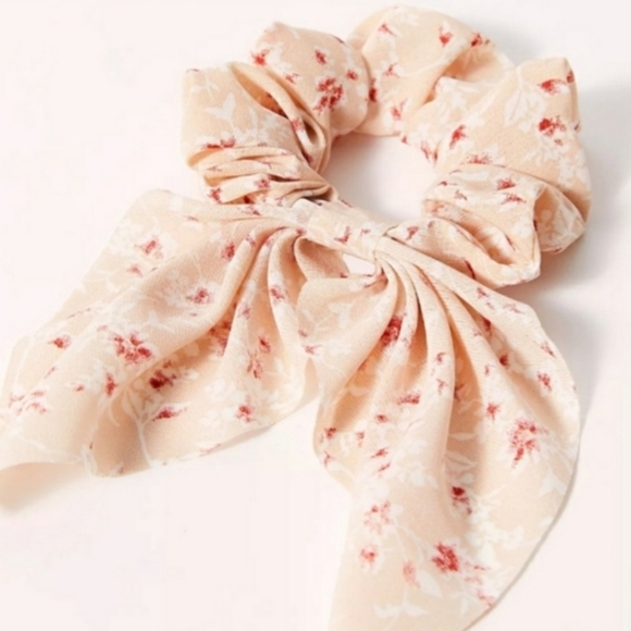 Free People Accessories - Free People Milano scrunchie